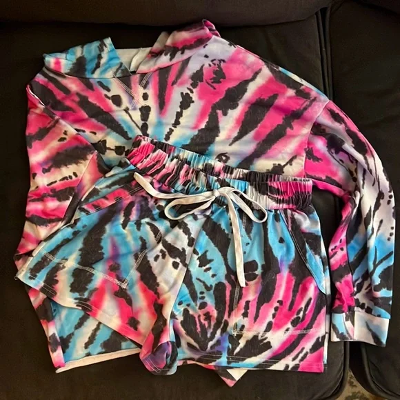 Two piece lounge set, Medium 🩷 - Picture 3 of 3